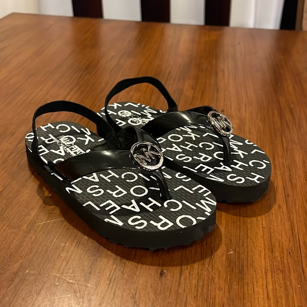 Michael Kors Endine Strap Sandals Shoes Flip Flops black Girls Toddlers Sizes